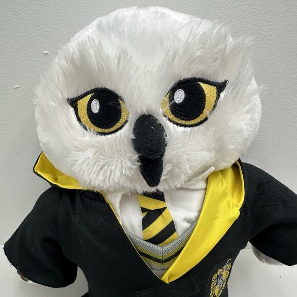 NWT Build A Bear Harry Potter 13” Hedwig Snow Owl Plush Hufflepuff Cape Uniform - Picture 2 of 8